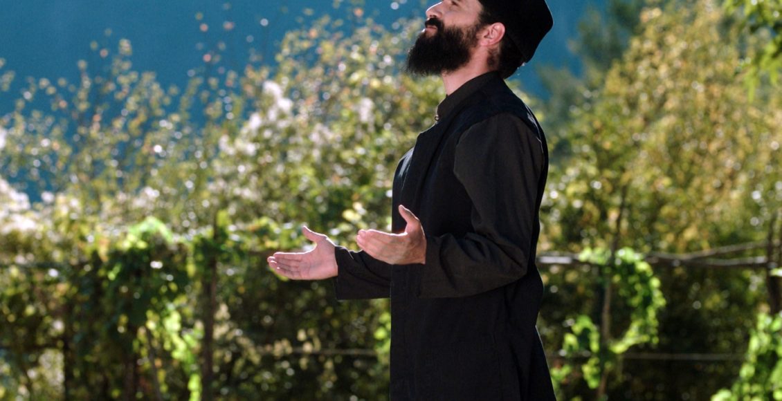 Κοσμοσυρροή-στις-αίθουσες-–-Χιλιάδες-θεατές-για-τον-«Άγιο-Παΐσιο»