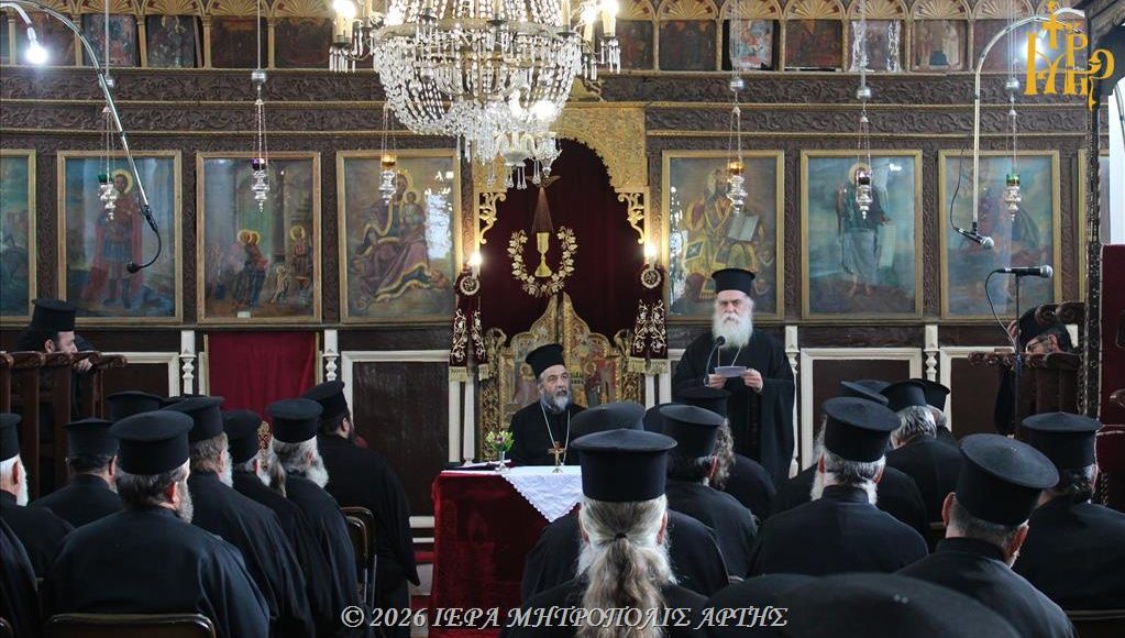 Ο-π.-Ιάκωβος-Κανάκης-ομιλητής-στην-Ιερατική-Σύναξη-της-Μητροπόλεως-Άρτης