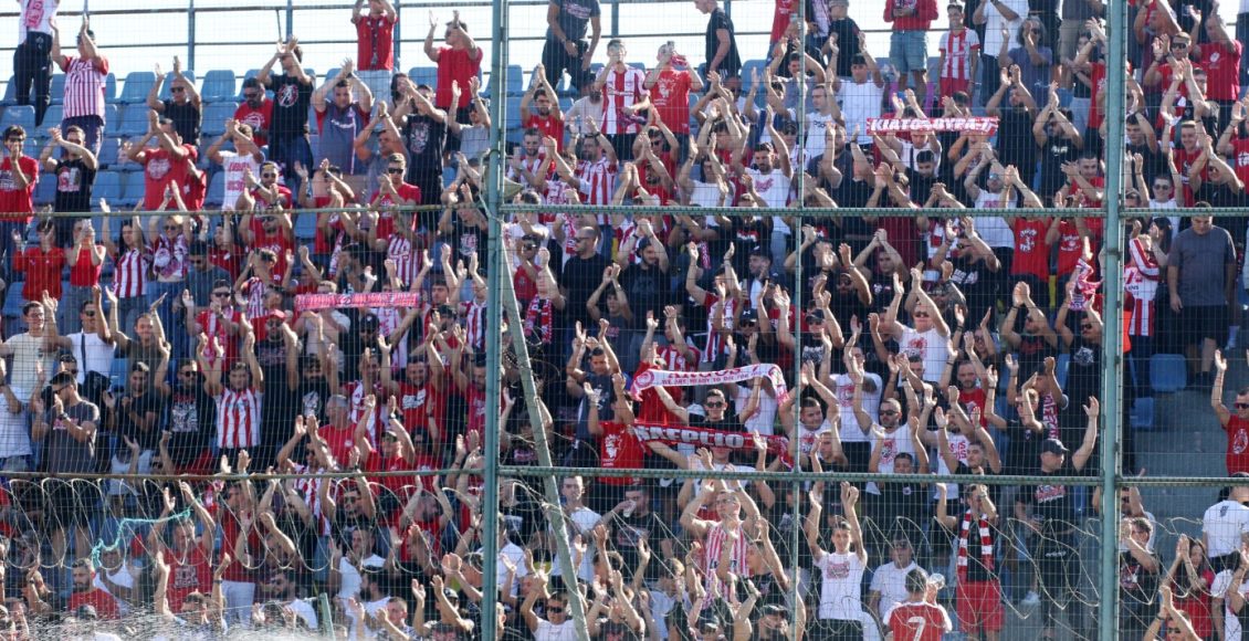 Ολυμπιακός:-Περισσότεροι-από-3.500-φίλαθλοι-κάνουν-κατάληψη-στο-γήπεδο-του-Αστέρα-Τρίπολης