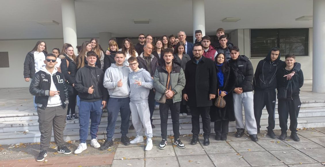 Επίσκεψη-στο-Τμήμα-Κοινωνικής-Θεολογίας-του-ΑΠΘ-του-1ου-Λυκείου-Αργοστολίου
