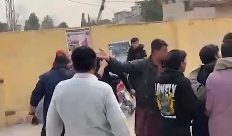 Έκρηξη-σε-σιιτικό-τζαμί-στο-Πακιστάν:-Τουλάχιστον-15-νεκροί-και-δεκάδες-τραυματίες