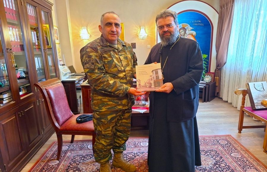 Επίσκεψη-του-νέου-Διοικητή-της-21ης-ΤΘΤ-στον-Μητροπολίτη-Μαρωνείας