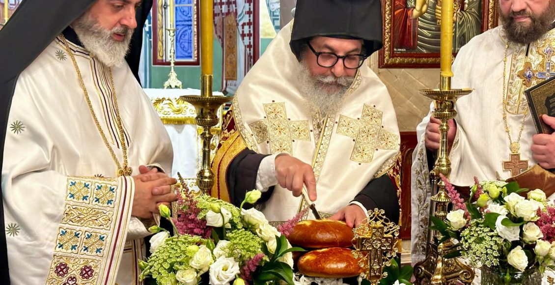 Η-κοπή-της-Βασιλόπιτας-της-Ιεράς-Επισκοπής-Μελβούρνης