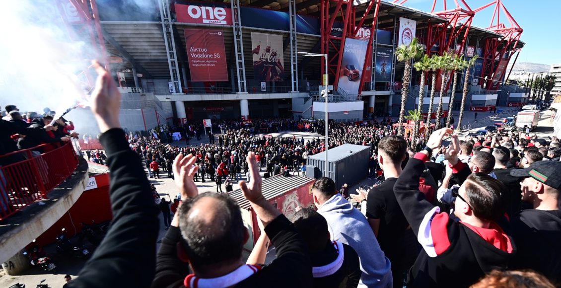 Ολυμπιακός:-Συγκίνηση-στο-ετήσιο-μνημόσυνο-για-τα-θύματα-της-Θύρας-7-–-Συμπληρώνονται-45-χρόνια-από-την-τραγωδία
