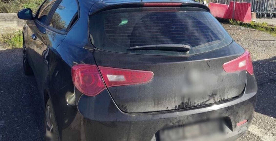 Σύλληψη-35χρονου-στα-διόδια-Τραγάνας:-Οδηγούσε-κλεμμένο-αυτοκίνητο-με-πλαστές-πινακίδες