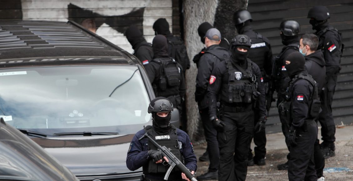 Χαμός-στην-Αυστρία:-Σέρβοι-χούλιγκαν-στην-εθνική-οδό-με-λοστούς-και-μαχαίρια-έψαχναν-Κροάτες