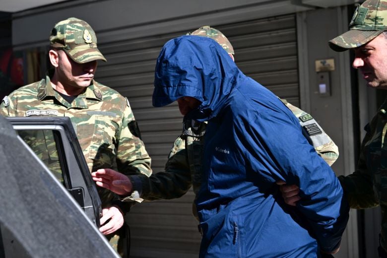 Μαραθώνια-απολογία-του-συλληφθέντος-σμήναρχου-στο-Αεροδικείο