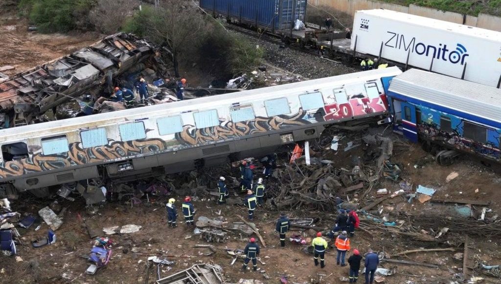 Θεσσαλονίκη:-Τριετές-Μνημόσυνο-στο-νέο-Σιδηροδρομικό-Σταθμό-για-τα-θύματα-των-Τεμπών