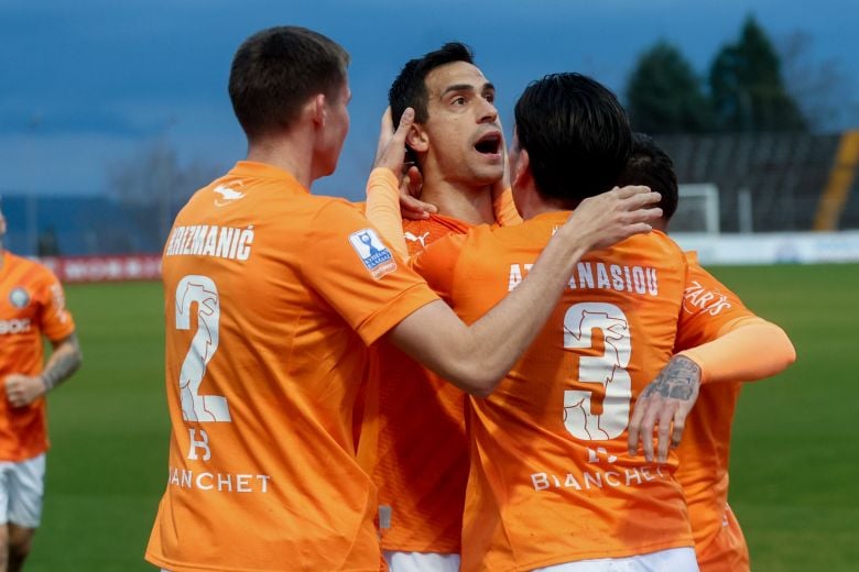 Κύπελλο-Ελλάδας:-Ο-ΟΦΗ…-άντεξε-με-10-παίκτες,-νίκησε-1-0-στη-Λιβαδειά-και-πέρασε-στον-τελικό-για-δεύτερη-σερί-σεζόν