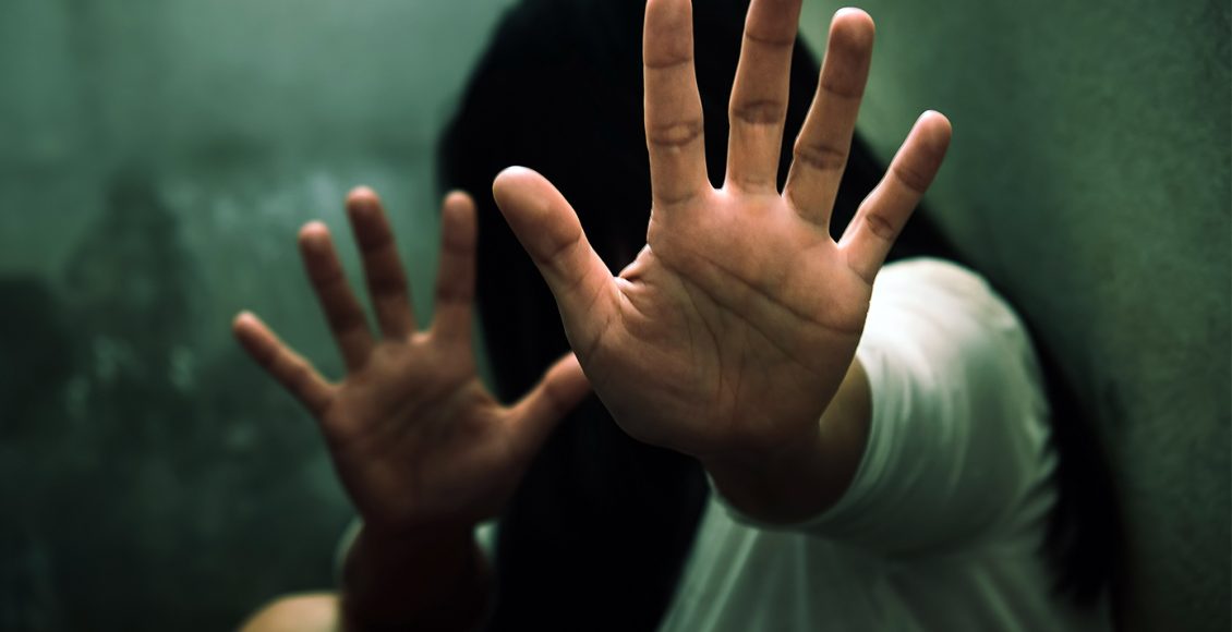 Εφιαλτικές-στιγμές-για-44χρονη-στα-χέρια-του-24χρονου-συντρόφου-της-–-«Εάν-φωνάξεις-την-αστυνομία-θα-σε-σκοτώσω»