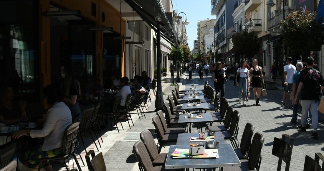 ΙΝΣΕΤΕ:-Η-Ελλάδα-«φεύγει»-από-τα-καφέ-και-προτιμά-εξαγωγές-και-μεταποίηση