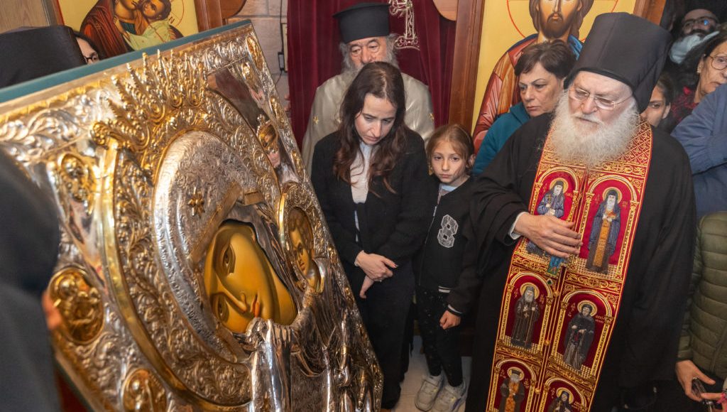 Υποδοχή-της-Ιεράς-Εικόνος-της-Παναγίας-Παραμυθίας-στα-Κελλιά-Λάρνακας