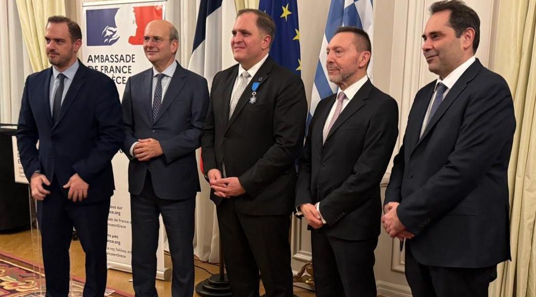 Ιππότης-του-Εθνικού-Τάγματος-Αξίας-της-Γαλλίας-ο-Γιώργος-Πιτσιλής