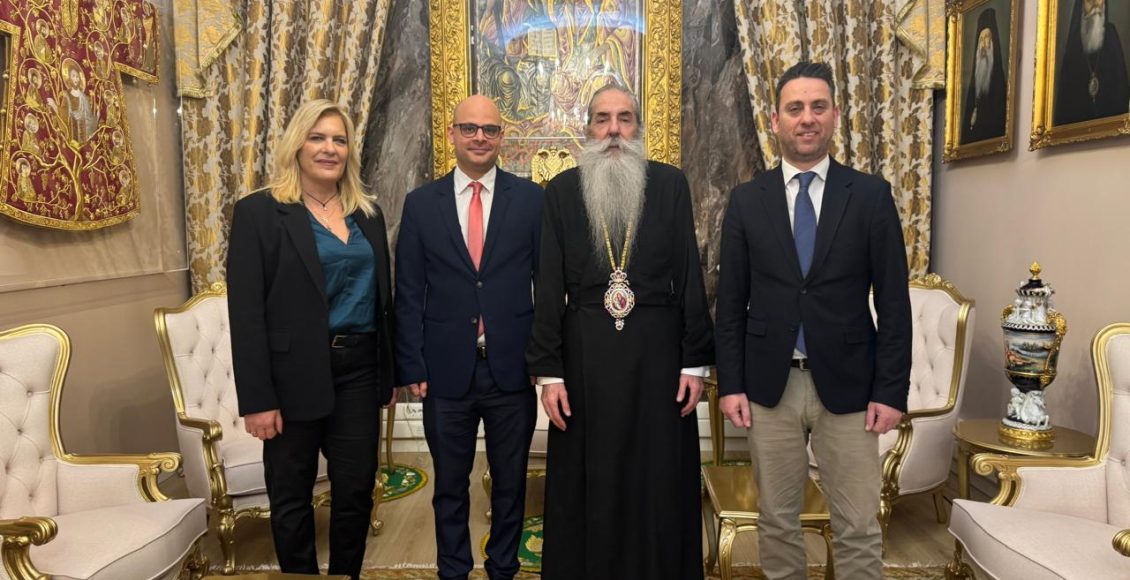 Επίσκεψη-του-Δ-Σ.-της-Ένωσης-Αστυνομικών-Υπαλλήλων-Πειραιά-στον-Μητροπολίτη-Σεραφείμ