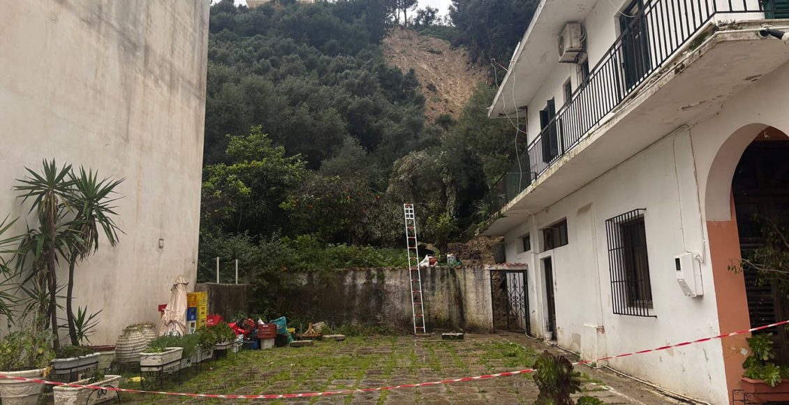 Προβλήματα-από-την-κακοκαιρία-στη-Ζάκυνθο:-Κατολισθήσεις-σε-Αγία-Τριάδα-και-Μπόχαλη-–-Εκκενώθηκαν-κατοικίες