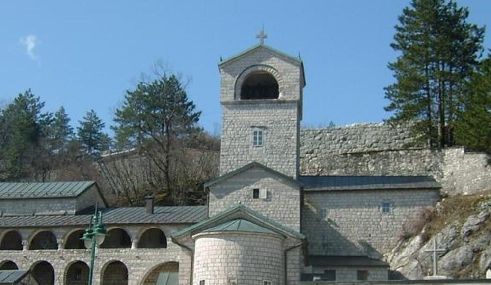 Παρέμβαση-της-Ιεράς-Μητροπόλεως-Μαυροβουνίου-στον-δημόσιο-διάλογο-για-την-Κυριακάτικη-αργία