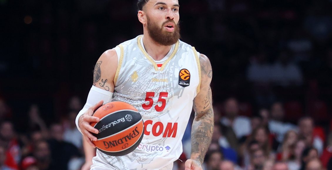 «Πάρε-τηλέφωνο-τον-Γιαννακόπουλο»:-Η-απάντηση-του-Μάικ-Τζέιμς-σε-οπαδό-του-Παναθηναϊκού-που-τον-προέτρεψε-να-επιστρέψει