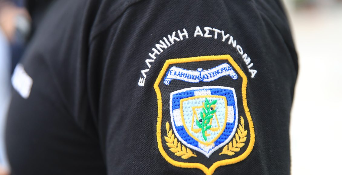 Σοκ-στην-Εύβοια:-Αστυνομικός-συνελήφθη-για-ξυλοδαρμό-της-γυναίκας-του-μπροστά-στα-παιδιά-τους