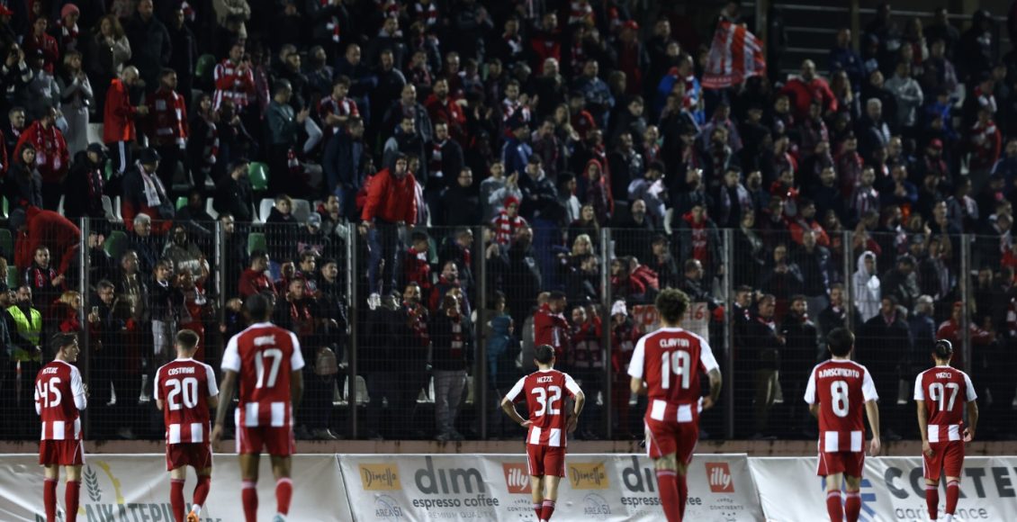 Ολυμπιακός:-Η-«συγγνώμη»-του-Γιαζίτσι-και-η-απογοήτευση-των-παικτών-μπροστά-στους-οπαδούς