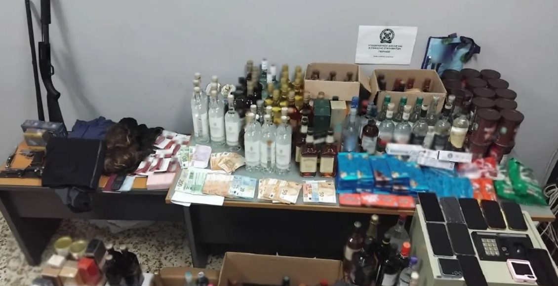 Σπείρα-έκλεβε-ποτά-από-καταστήματα-στην-Αττική-–-Χτυπούσαν-και-απειλούσαν-αν-τους-έπιαναν