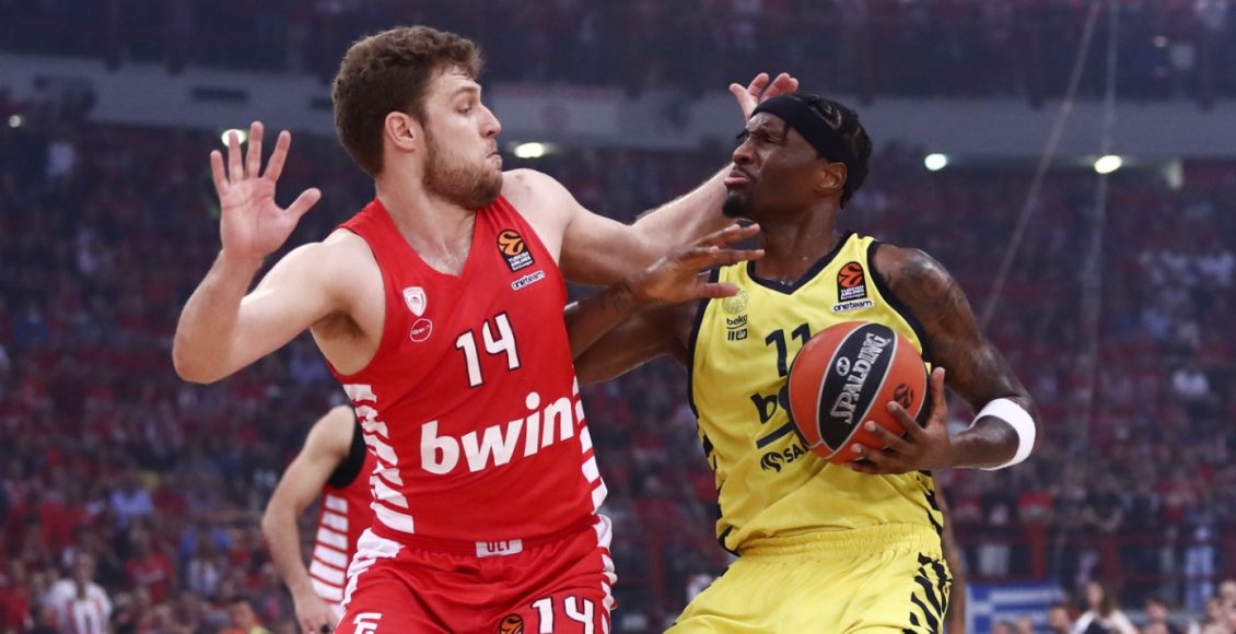 Βεζένκοβ-για-Χέιζ-Ντέιβις:-Καλώς-ήρθε