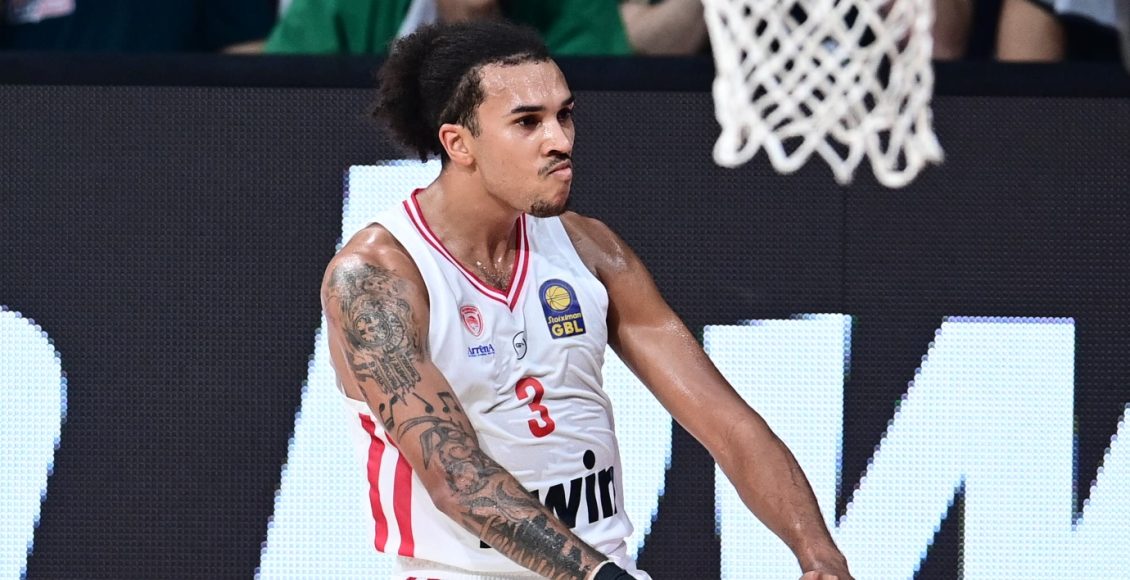 Γουόρντ:-Γιατί-έκλεισε-τα-social-media