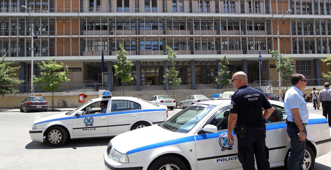 «Μόλις-ήρθα-εδώ,-δεν-θα-το-ξανακάνω»-είπε-η-22χρονη-που-προσποιούνταν-την-κωφή-και-ζητούσε-χρήματα