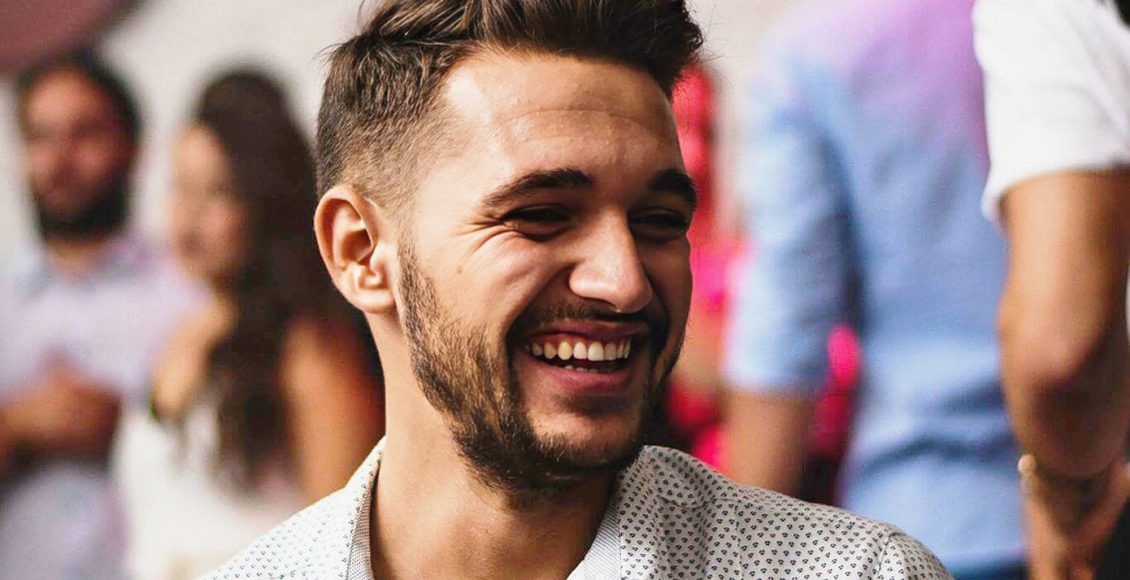 Συγκλονίζει-η-αδελφή-του-28χρονου-εκπαιδευτικού-που-βρέθηκε-νεκρός-στην-Κρήτη:-Νιώθω-μεγάλη-τιμή-που-ήσουν-ο-λατρεμένος-μου-αδελφούλης