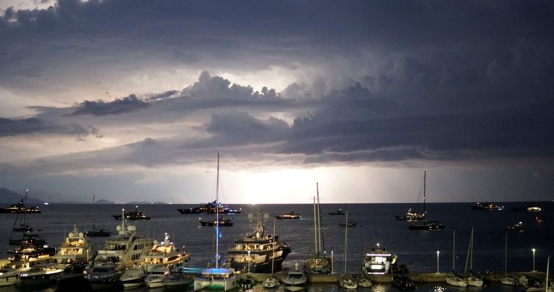 Έκτακτο-δελτίο-επιδείνωσης-καιρού:-Ισχυρές-βροχές,-καταιγίδες-και-άνεμοι-έως-8-μποφόρ-–-Πόσο-θα-διαρκέσουν