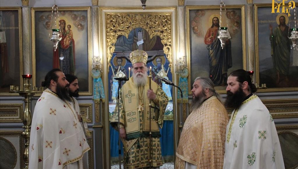 Μητροπολίτης-Άρτης:-«Η-πίστη-φωτίζει-δρόμους,-μέσα-στο-σκοτάδι»