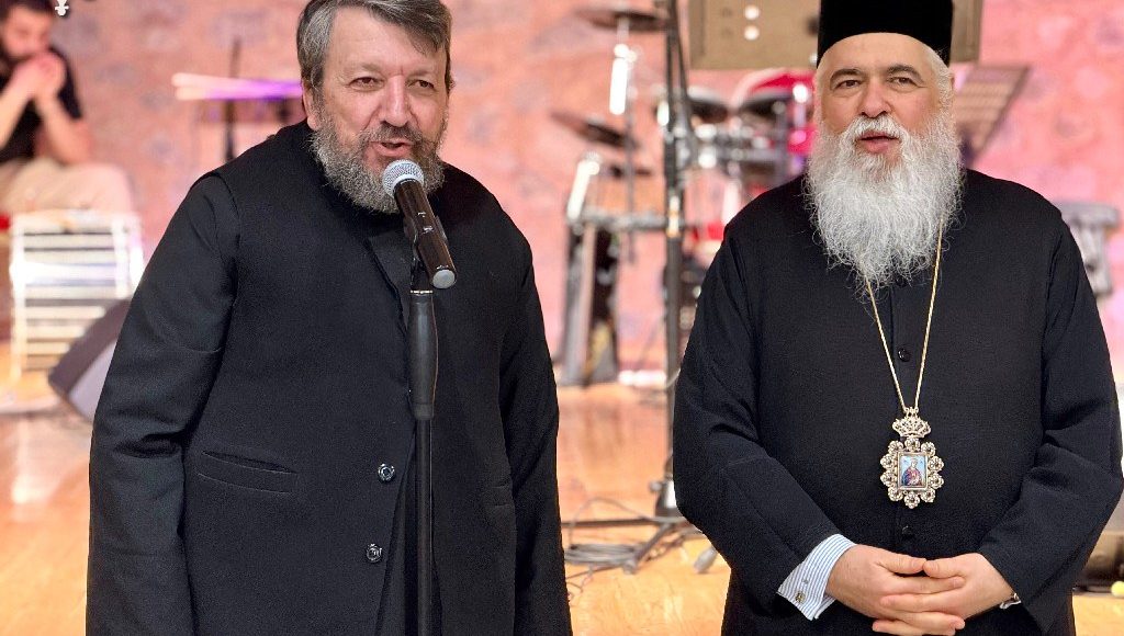 tα-ιερατικά-ζευγάρια-της-Ιεράς-Μητροπόλεως-Νεαπόλεως-δεξιώθηκε-o-Μητροπολίτης-Βαρνάβας