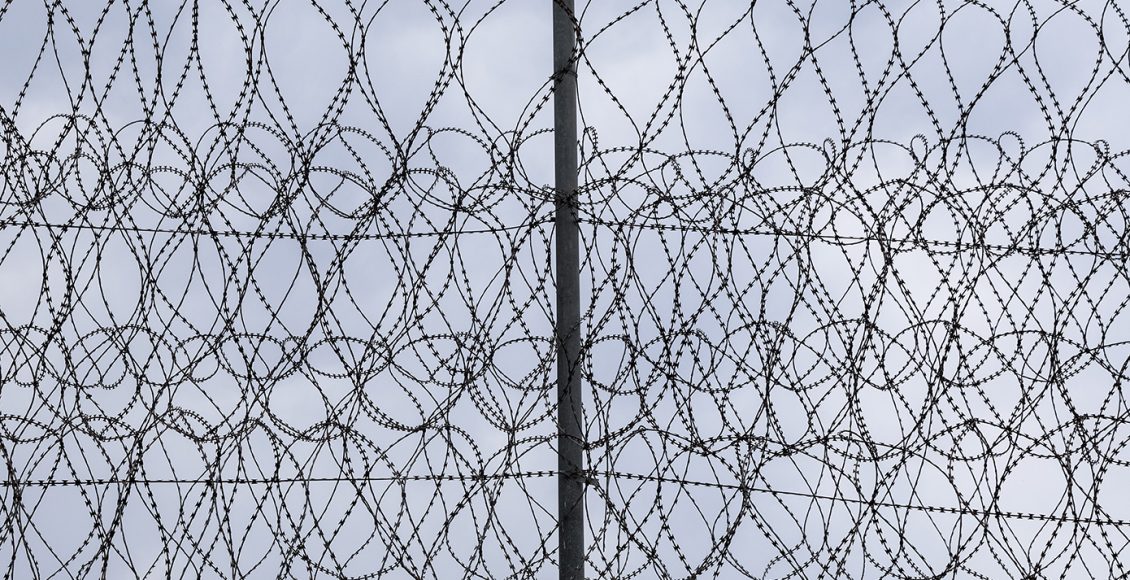 «Ντου»-σε-δύο-πτέρυγες-στις-φυλακές-Δομοκού-μετά-τη-δολοφονία-του-43χρονου-ισοβίτη-–-«Φύλλο-και-φτερό»-και-το-κελί-του-Αλκέτ-Ριζάι