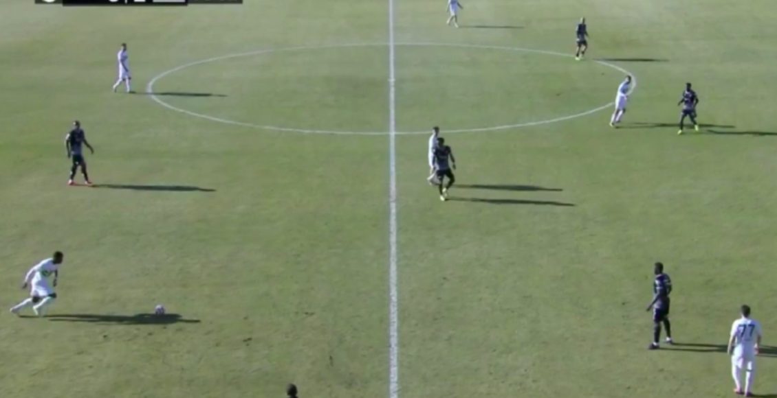 Τουρκία:-Απίθανο-γκολ-με-εκτέλεση-φάουλ-πίσω-από-το-κέντρο-του-γηπέδου