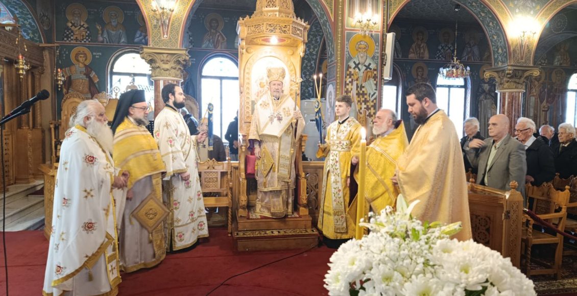 Ο-Επίσκοπος-Κεράμων-στον-Ιερό-Ναό-Αγίας-Μαρίνης-Ηλιουπόλεως-για-την-Παναγία-Οστρομπράμσκα