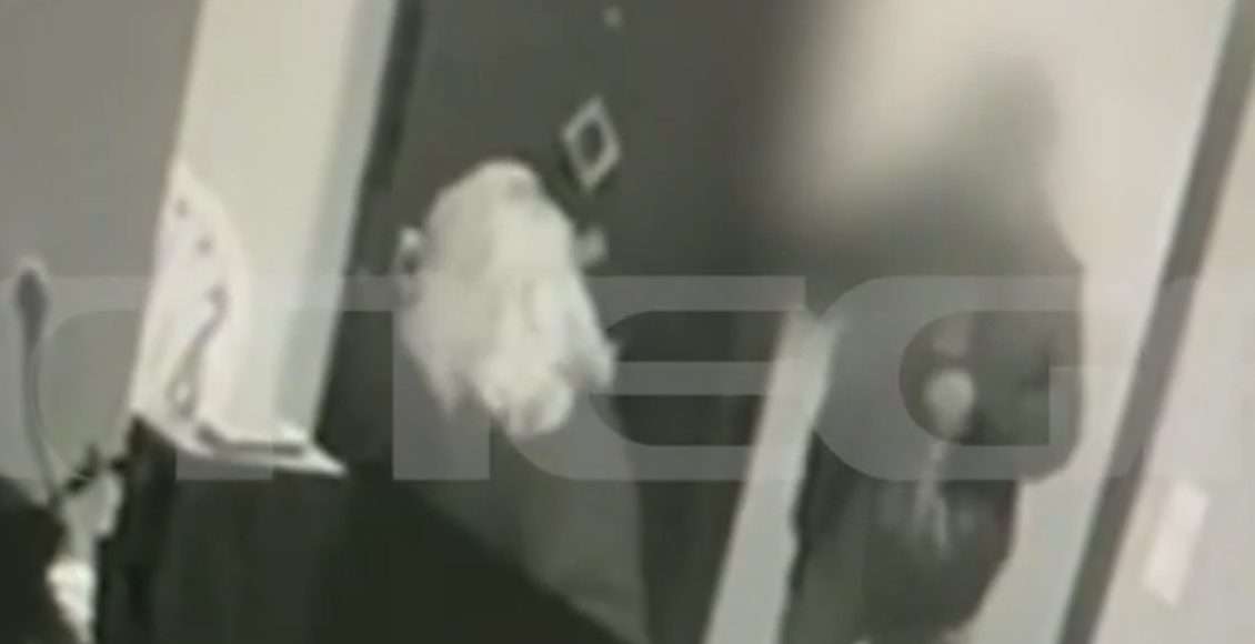 Βίντεο-–-ντοκουμέντο:-Η-στιγμή-που-ο-64χρονος-προσπαθεί-να-κακοποιήσει-σεξουαλικά-την-25χρονη-ΑμεΑ-στην-Κυψέλη