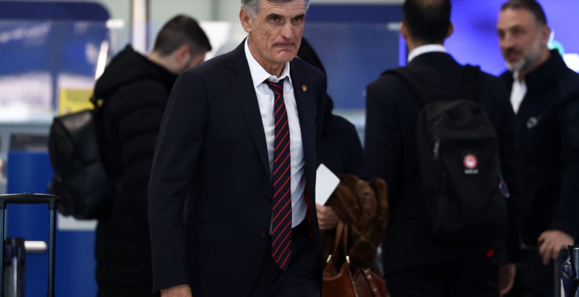 Ολυμπιακός:-Αποθεωτική-υποδοχή-για-Μεντιλίμπαρ-και-παίκτες-στη-Γερμανία