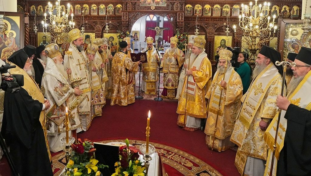 Ο-Μάνης-Χρυσόστομος-στο-μνημόσυνο-για-τον-αοίδιμο-ηγούμενο-π.-Παντελεήμονα-Κορφιωτάκη