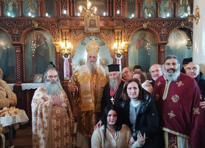 Τιμητική-διάκριση-π.-Χρήστου-Αθανασιάδη-από-τη-Μητρόπολη-Δράμας