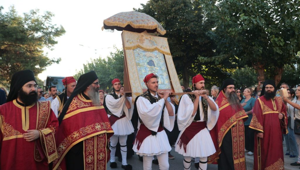 Από-το-Άγιον-Όρος-στην-Κομοτηνή-πιστό-αντίγραφο-της-Ιεράς-Εικόνος-Παναγίας-«Άξιoν-Εστίν»