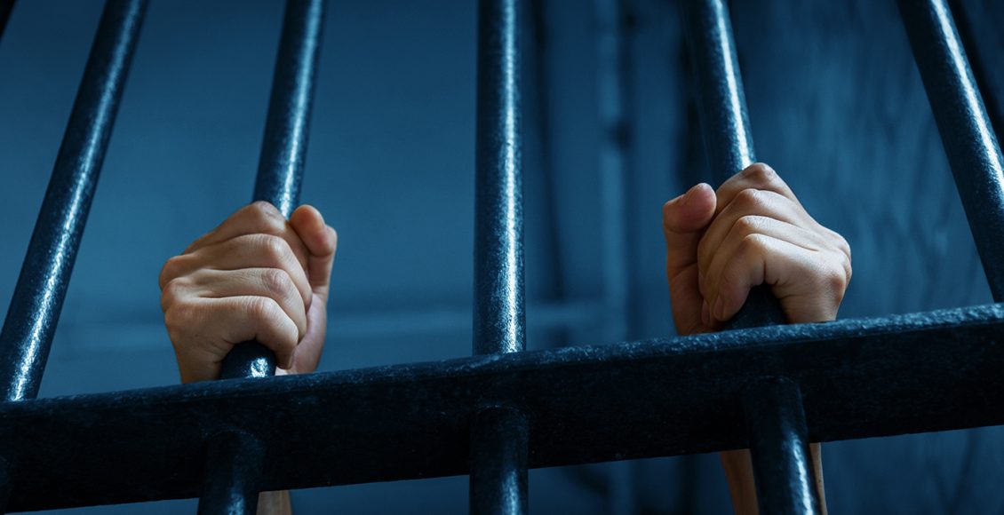 Στη-φυλακή-ο-πρόεδρος-του-Ιωνικού-και-δύο-οπαδοί-για-τα-επεισόδια-στον-αγώνα-Κηφισιά-–-ΟΦΗ