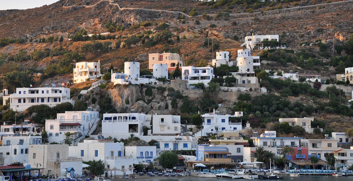 Ο-πατέρας-είχε-κακοποιήσει-τον-17,5-ετών-γιο-που-τον-σκότωσε-στο-συνεργείο-στη-Λέρο:-Τον-είχε-χτυπήσει-και-τον-είχε-τραυματίσει-με-κοπίδι