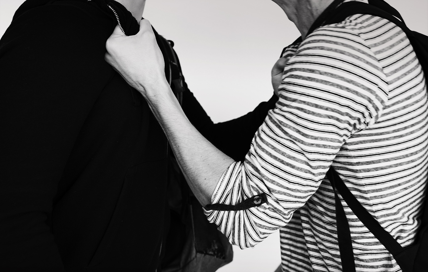 Άνδρας-χτύπησε-τη-σύζυγό-του-μπροστά-στα-ανήλικα-ανίψια-του