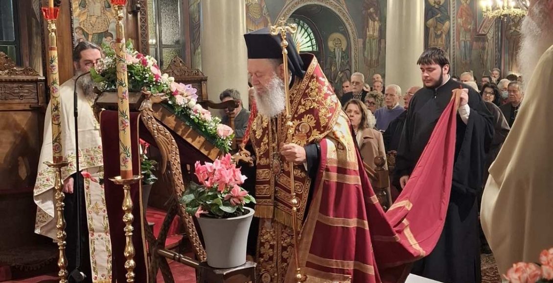 Οι-πρώτοι-Χαιρετισμοί-στον-Μητροπολιτικό-Ναό-της-Χαλκίδος