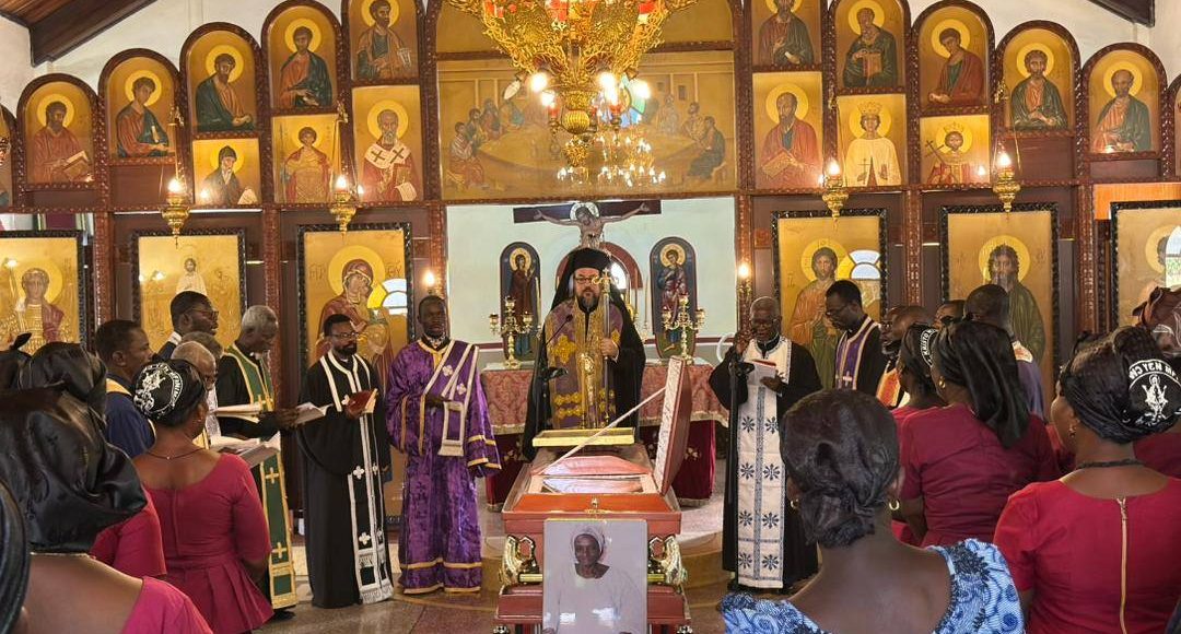 Ο-Άκκρας-Δανιήλ-στην-Εξόδιο-Ακολουθία-της-Πρεσβυτέρας-Φλωρεντίας