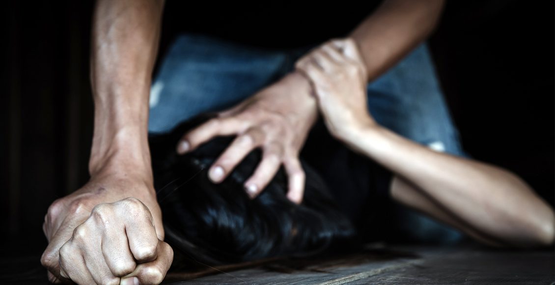 Στη-ΜΕΘ-του-ΑΧΕΠΑ-38χρονη-που-έπεσε-θύμα-ξυλοδαρμού-από-τον-σύντροφό-της