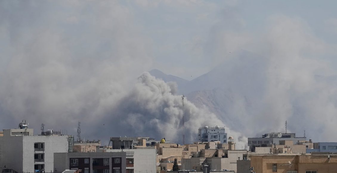 Η-κρίση-στο-Στενό-του-Ορμούζ,-το-πετρέλαιο-και-οι-κίνδυνοι-για-την-παγκόσμια-οικονομία-και-τον-Τραμπ