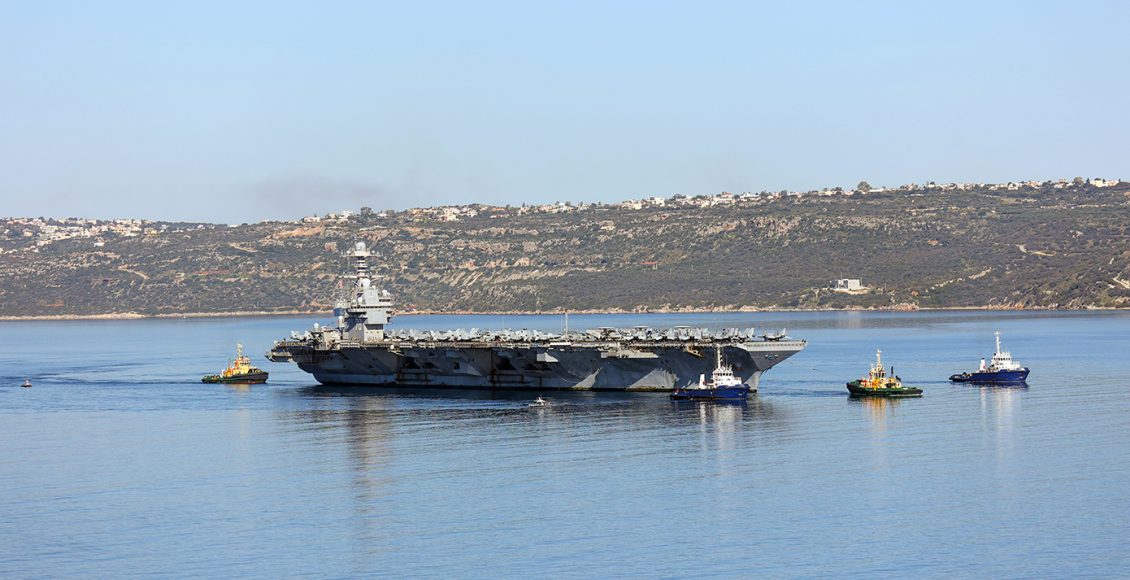 Κατασκοπεία-στη-Σούδα:-Επικοινωνούσε-με-το-Ιράν-ο-Γεωργιανός-που-προσήχθη-–-Φωτογράφισε-το-αεροπλανοφόρο-uss-gerald-ford