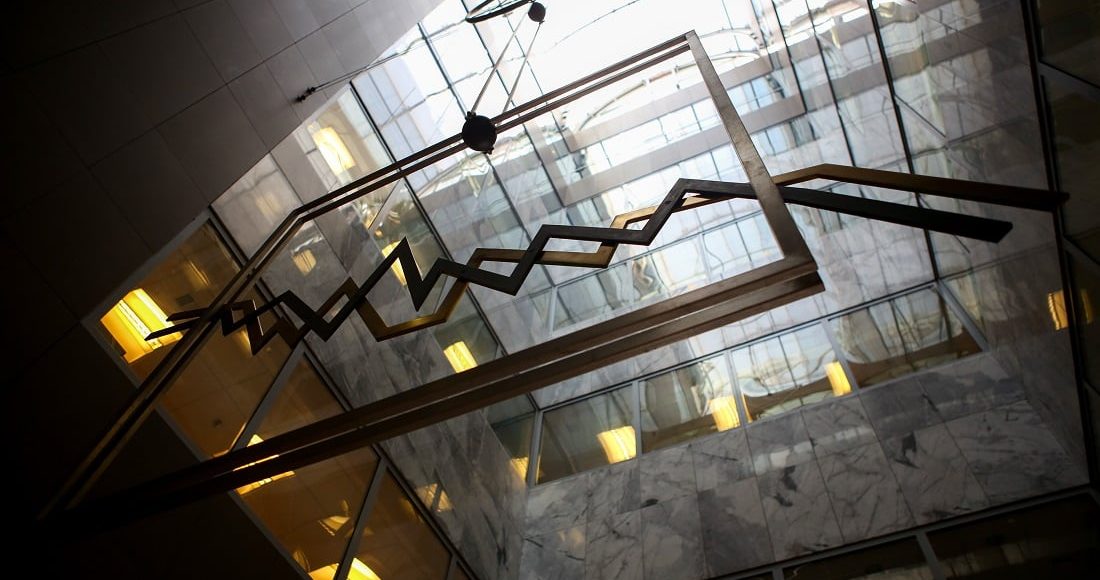 Η-Μέση-Ανατολή-βάζει-φωτιά-στα-ταμπλό-–-Βουτιά-έως-4%-στις-ευρωαγορές-και-ισχυρές-πιέσεις-άνω-του-5%-στην-Αθήνα