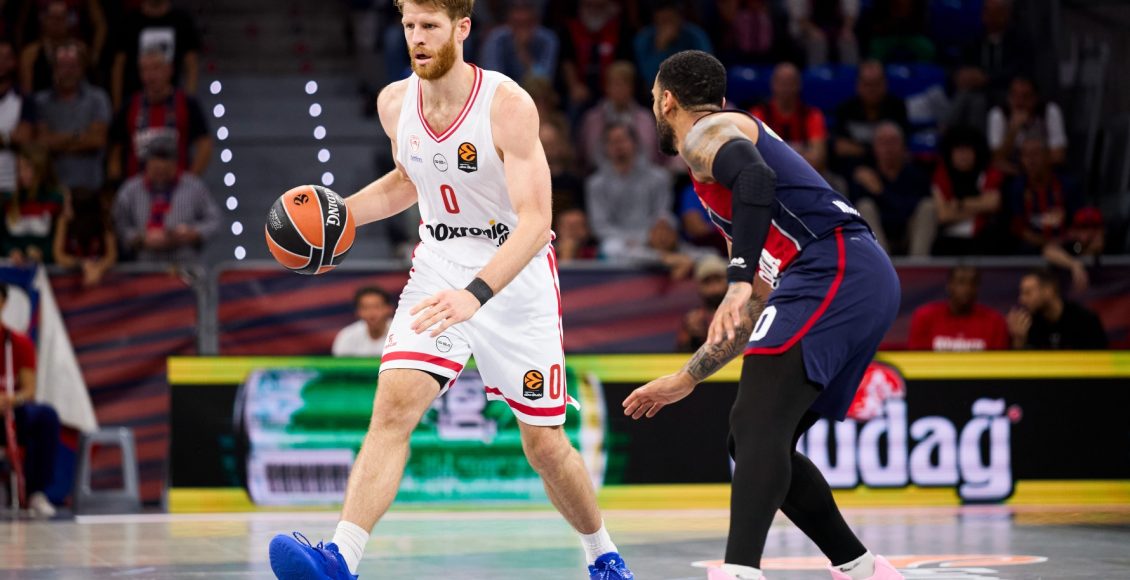 Ολυμπιακός:-Πρόβλημα-και-με-Γουόκαπ,-παραμένει-εκτός-ο-Βεζένκοβ