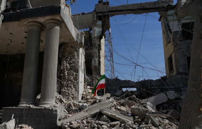 Περισσότερα-από-100-μαχητικά-αεροσκάφη-έπληξαν-τεράστιο-στρατιωτικό-συγκρότημα-στην-Τεχεράνη